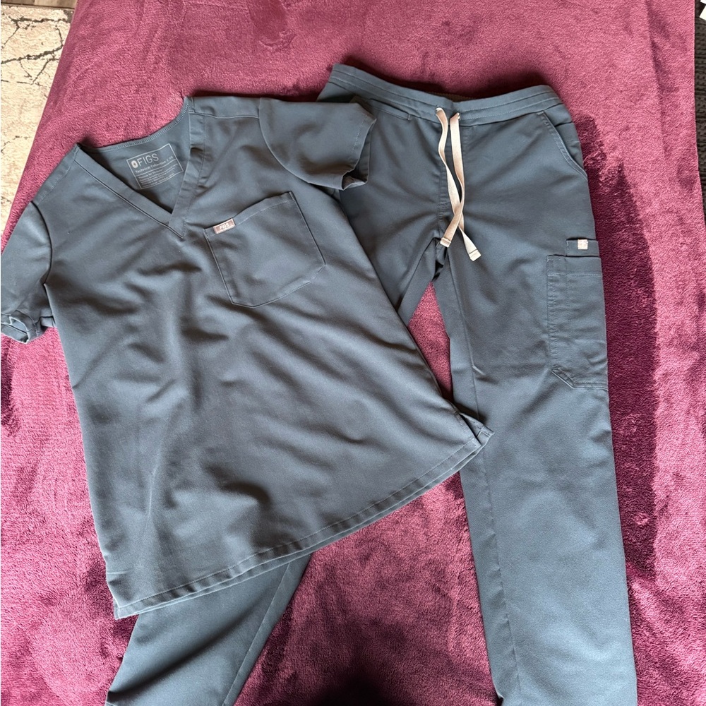 Figs Dark Harbor Scrub Set